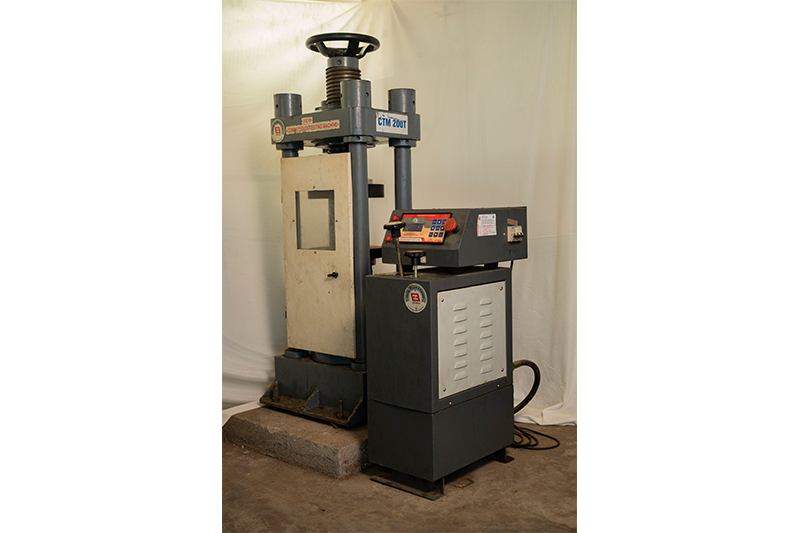 2000 kN Capacity Heavy Duty Compression Testing Machine