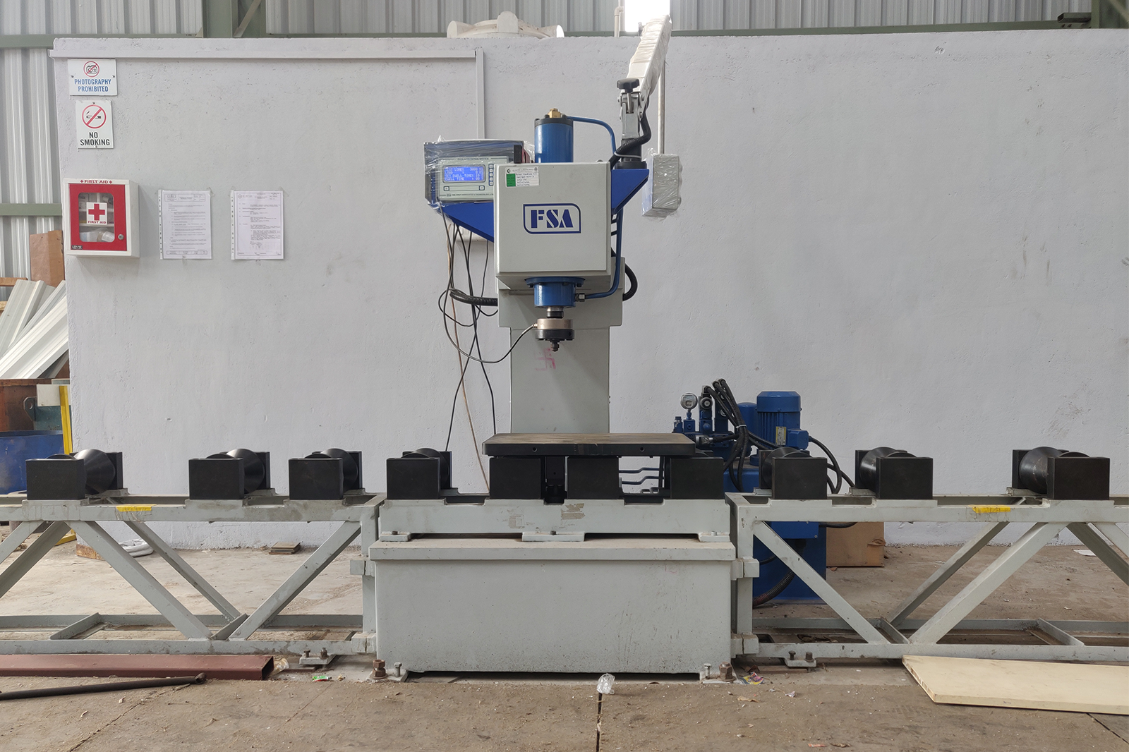 Customized Deep Throat Brinell Hardness Tester for Large Diameter Flanges